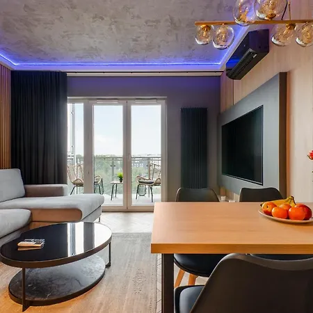 Διαμέρισμα Sky Home- Wood Penthouse -manufaktura, Parking, Klimatyzacja, Dostep Na Kod