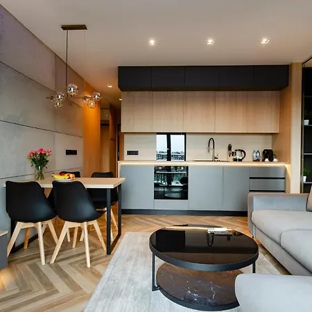 Sky Home- Wood Penthouse -manufaktura, Parking, Klimatyzacja, Dostęp Na Kod Apartament