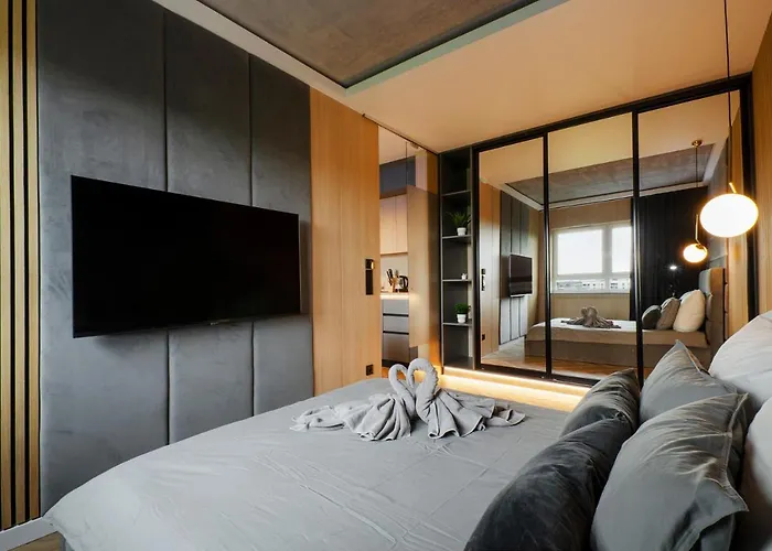 Sky Home- Wood Penthouse -manufaktura, Parking, Klimatyzacja, Dostep Na Kod