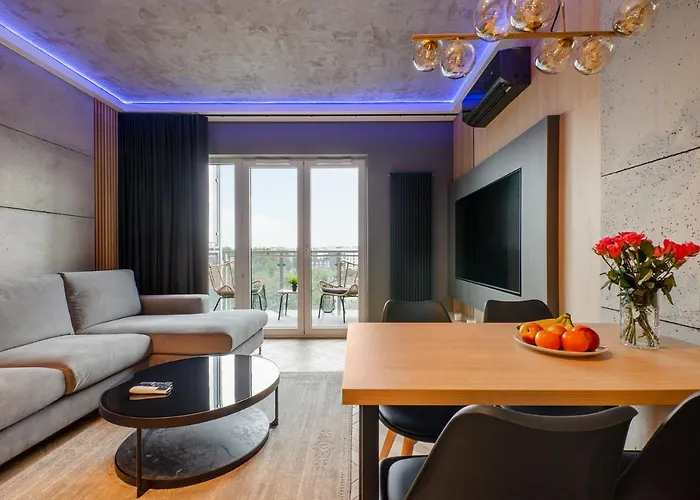 شقة Sky Home- Wood Penthouse -manufaktura, Parking, Klimatyzacja, Dostep Na Kod