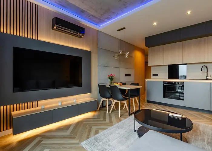 Διαμέρισμα Sky Home- Wood Penthouse -manufaktura, Parking, Klimatyzacja, Dostep Na Kod