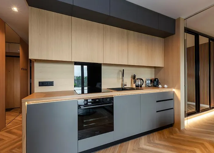 Sky Home- Wood Penthouse -manufaktura, Parking, Klimatyzacja, Dostep Na Kod Λοτζ